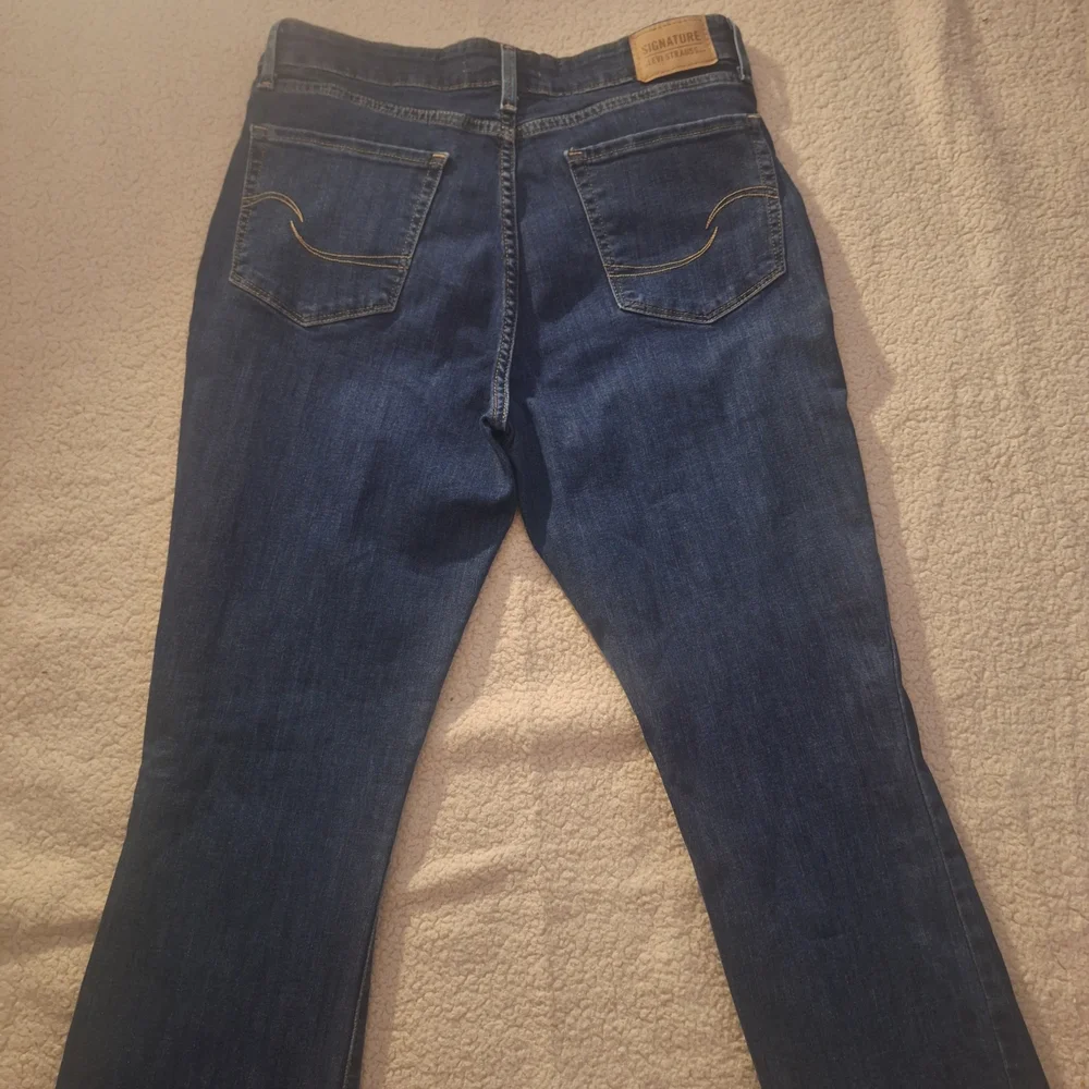 Signature by Levi Strauss Dark Blue Mid-rise Bootcut Jeans W30 L34